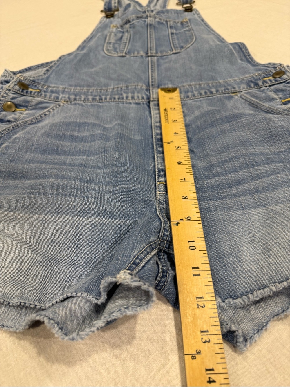American Eagle Outfitters Denim Short Overalls Light Wash Raw Hem Women’s Medium - Picture 6 of 11